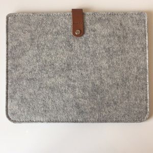 iPad cover (never been used!)